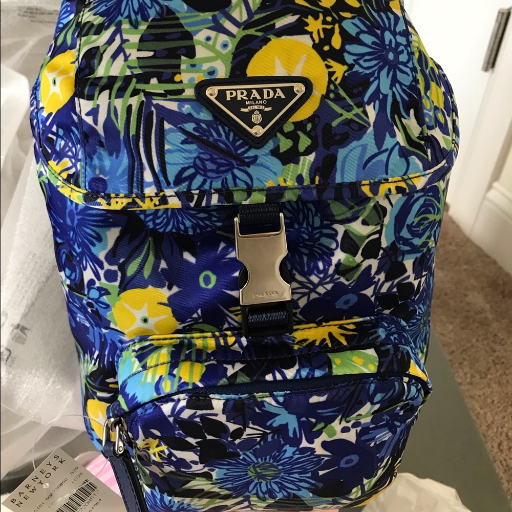 ✨NEW!✨Authentic!✨Prada NWT! Nylon Leather Backpack - Picture 4 of 8